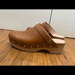J Crew Convertible leather clogs